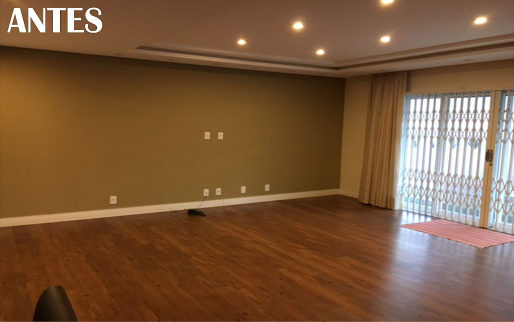 Foto da residencia antes da reforma e projeto.